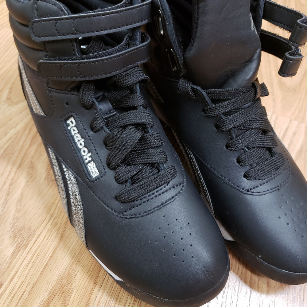 Reebok Freestyle Hi Black/White/Silver Met 8.5